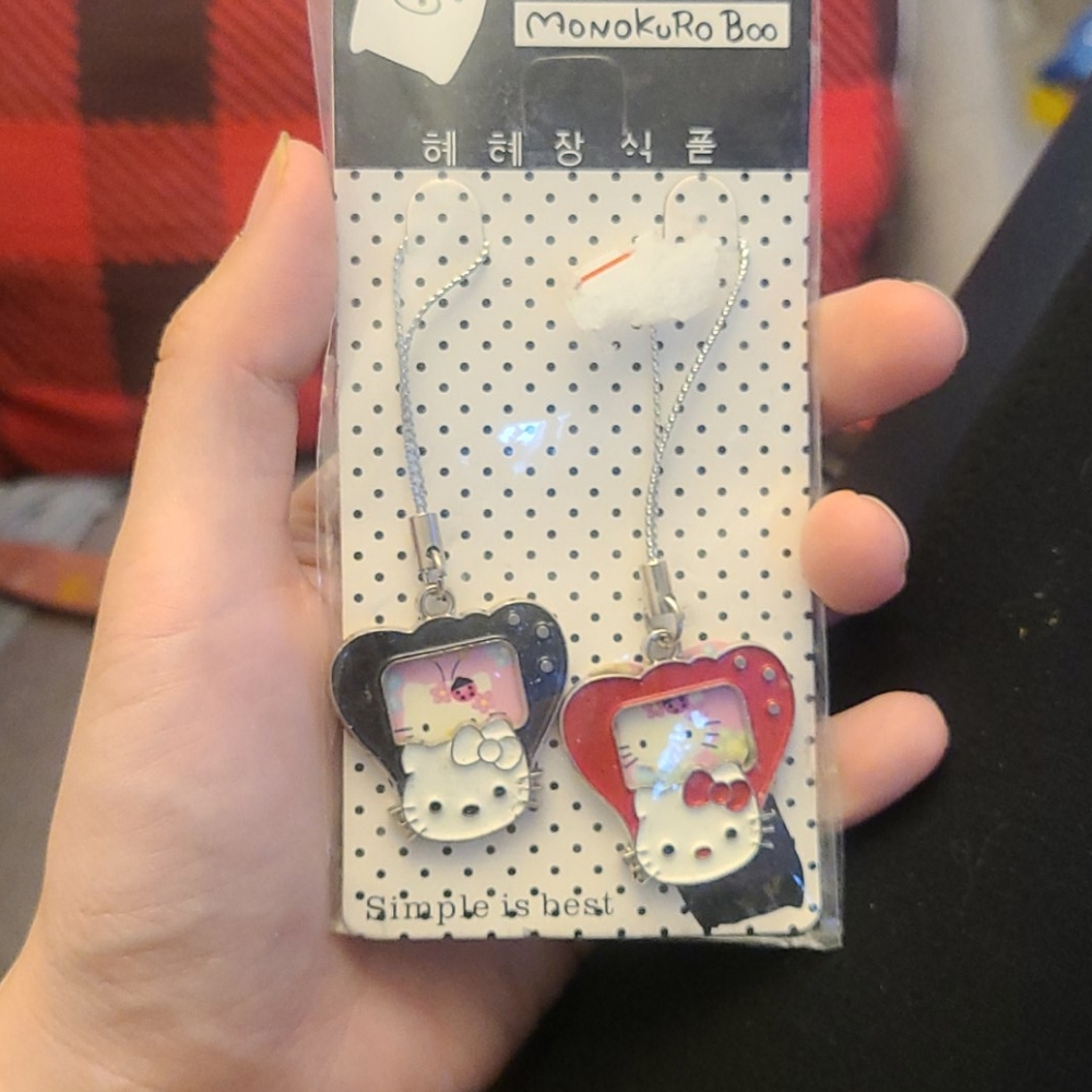 Hello kitty bff photo phone charm